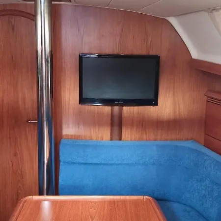 Velero Passionetenerife Hotel na wodzie *