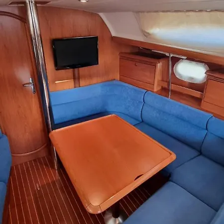 ספינת מלון Velero Passionetenerife *