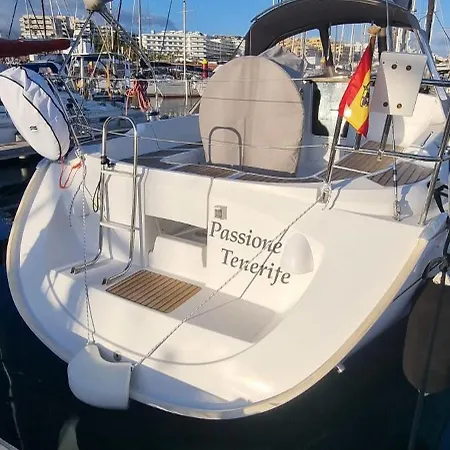 ספינת מלון Velero Passionetenerife *