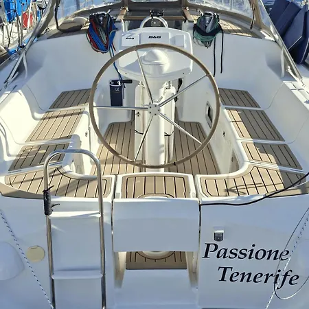 Bådhotel Velero Passionetenerife *